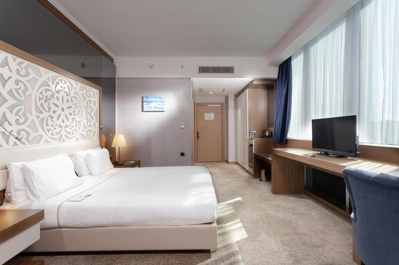 Downtown Ankara Hotel Exterior foto A room at the hotel