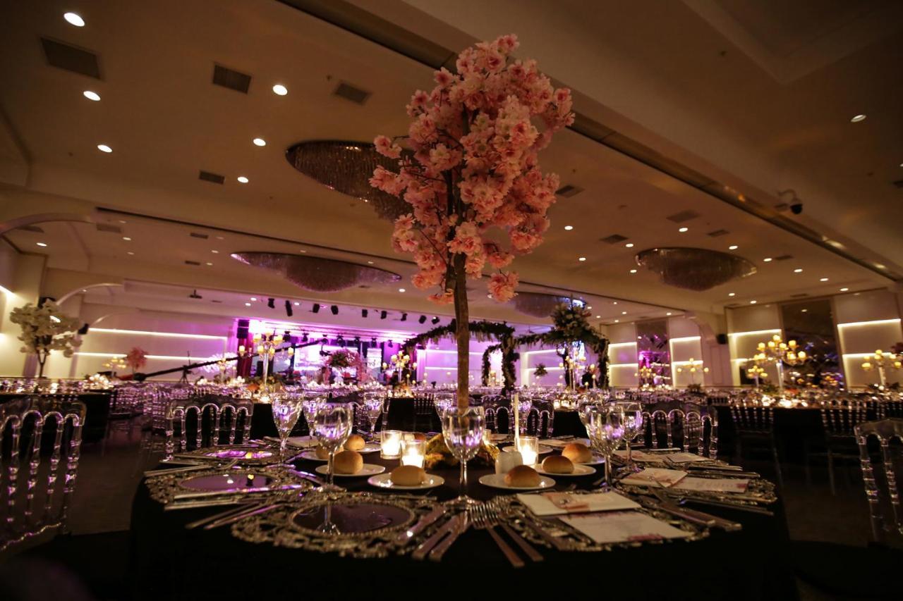 Downtown Ankara Hotel Exterior foto The interior of the ballroom at The Dorchester