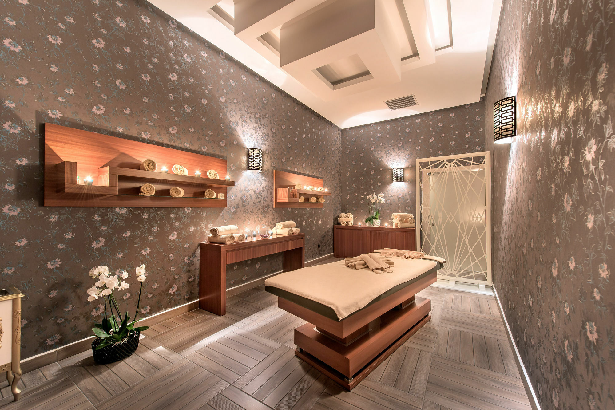 Downtown Ankara Hotel Exterior foto A spa treatment room